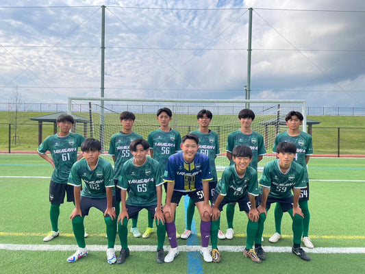 緑のサッカーユニフォーム