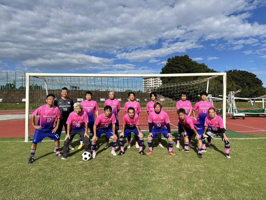 ピンクサッカーユニフォームの魅力